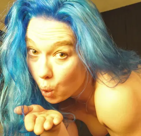 OnlyFans account  iolight avatar 1