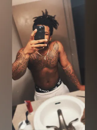 OnlyFans cuenta u262232597 header 2