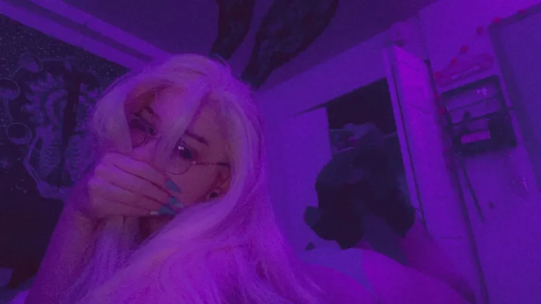 OnlyFans cuenta lilyluvely header 2
