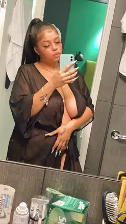 OnlyFans cuenta youngslummy header 1