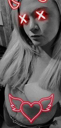 OnlyFans account  hugsandkissesxoxo header 2