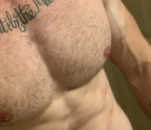 OnlyFans cuenta markiemore header 2
