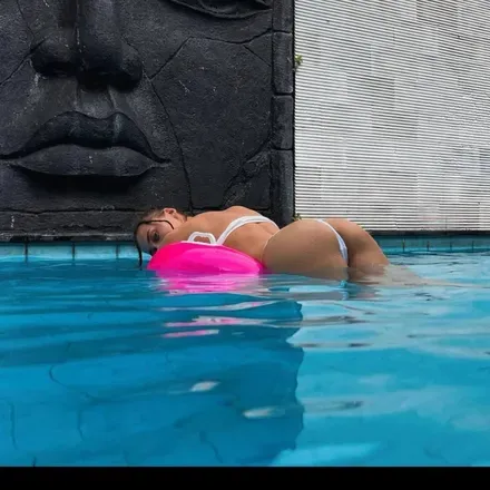 OnlyFans account  naomiskyyyy header 2