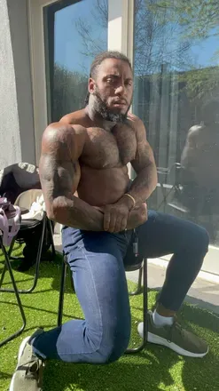 OnlyFans cuenta hugeables avatar 1