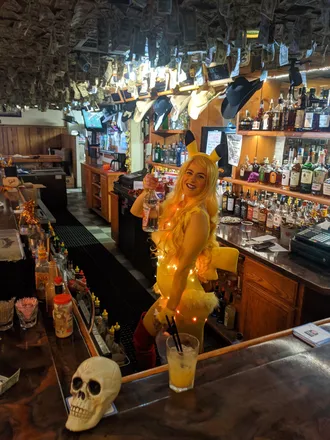 OnlyFans cuenta tipsy_bartenter_tiff header 2