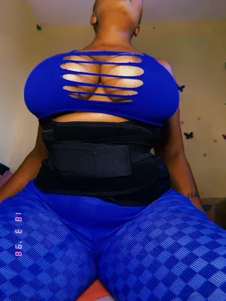 OnlyFans cuenta divesbosoms avatar 1