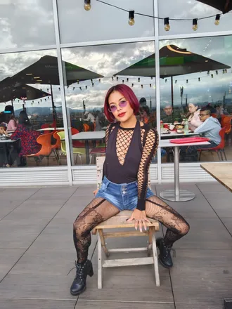 OnlyFans cuenta lauraaraoz25 header 2