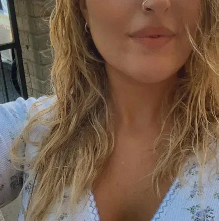 OnlyFans cuenta curvysofy avatar 1