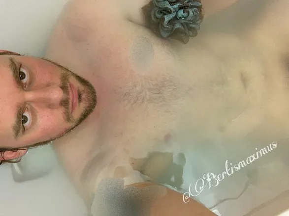 OnlyFans cuenta bertismaximus header 2
