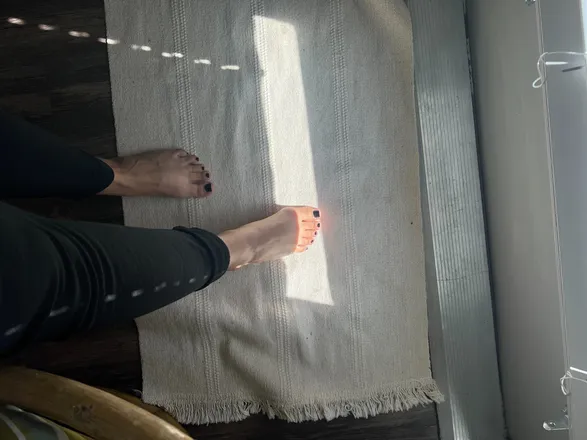 OnlyFans cuenta barefoot_bratt header 2
