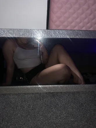 OnlyFans account  catles header 2
