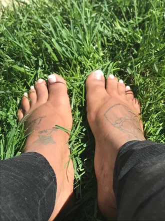 OnlyFans cuenta chocolate_nylons header 2