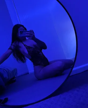 OnlyFans account  nursemikki avatar 1