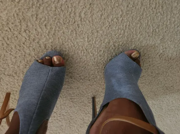OnlyFans cuenta pretty2feet11 avatar 1