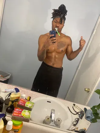 OnlyFans cuenta daddylongstroke44 avatar 1