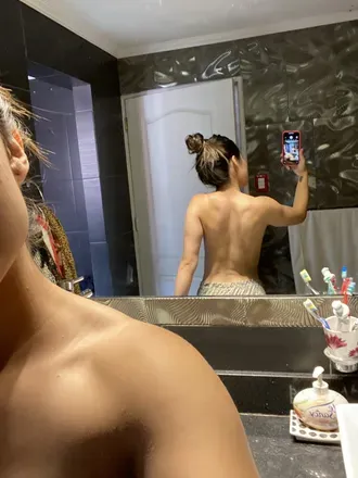 OnlyFans cuenta valee_giron avatar 1