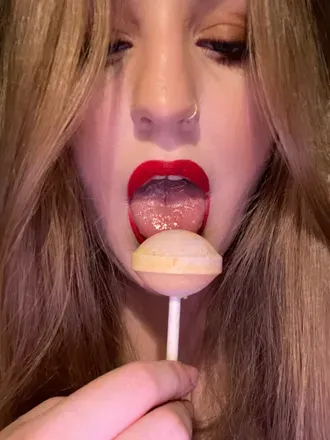OnlyFans cuenta redlipstickloverr avatar 1
