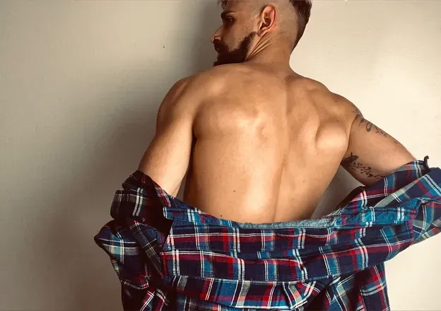 OnlyFans cuenta mattiasara header 2