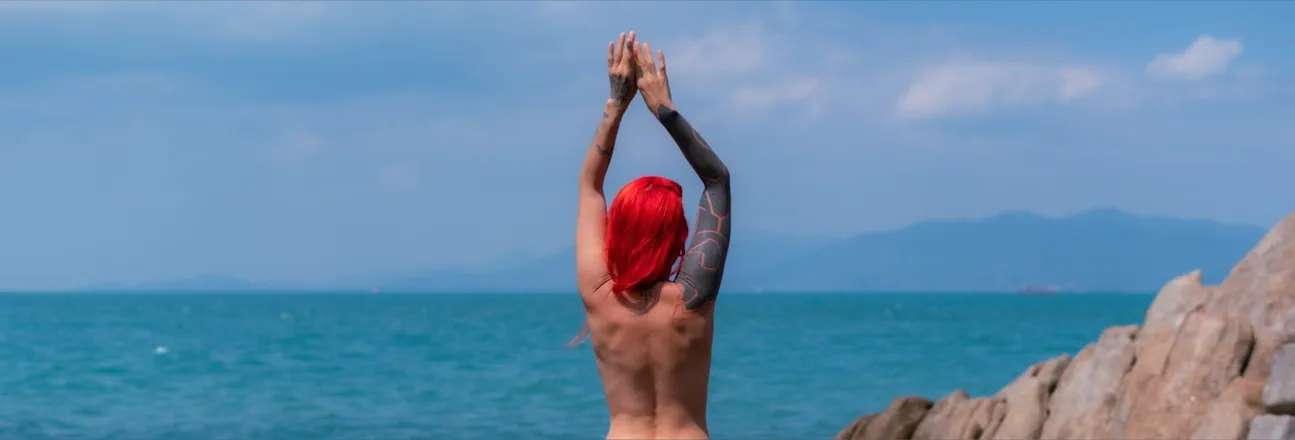 OnlyFans account  noraredmain header 2