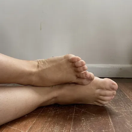OnlyFans cuenta rileyyfeet header 2