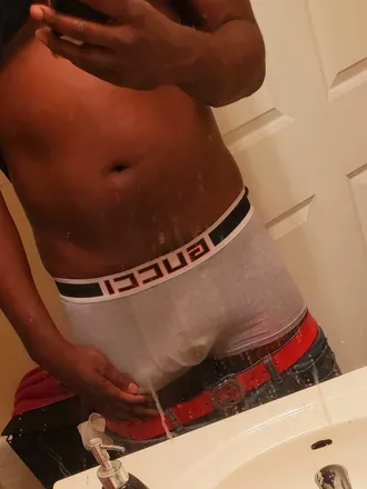 OnlyFans cuenta kingkong_305 header 2