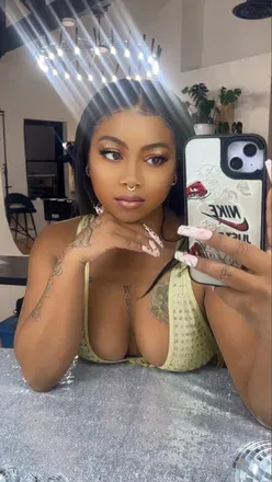 OnlyFans cuenta queenofthots avatar 1