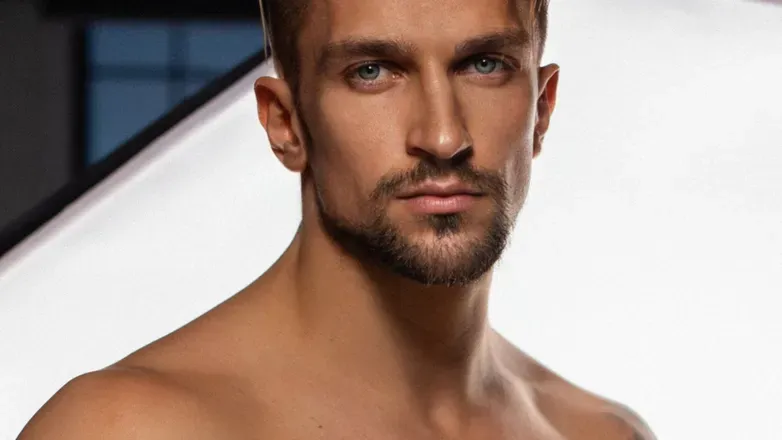 OnlyFans cuenta mrsmirnoff header 2