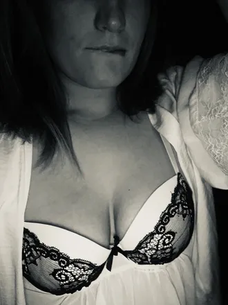 OnlyFans cuenta flashychicatimida header 2
