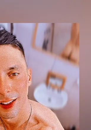 OnlyFans account  elpocho_123 header 2