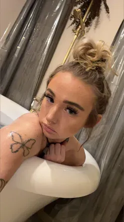 OnlyFans cuenta mags_444 avatar 1