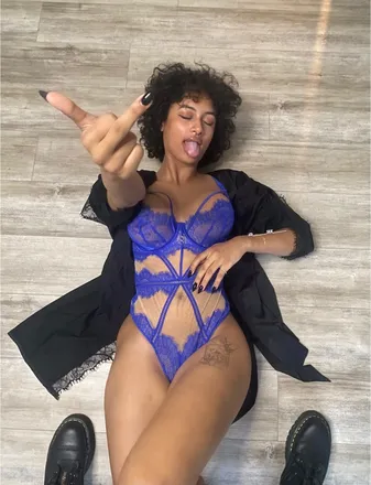 OnlyFans cuenta delilah_black_x header 2