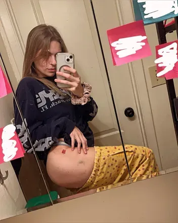 OnlyFans account  reefermombod avatar 1