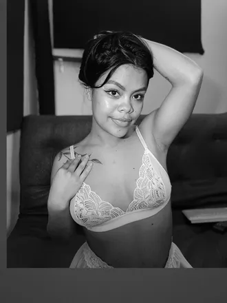 OnlyFans cuenta bella_18r header 2