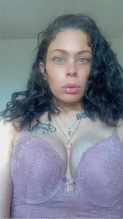 OnlyFans cuenta ari_hny avatar 1