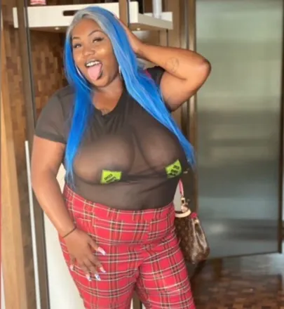 OnlyFans cuenta zurithegawdess header 2
