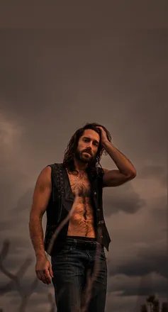 OnlyFans cuenta itslucien header 2