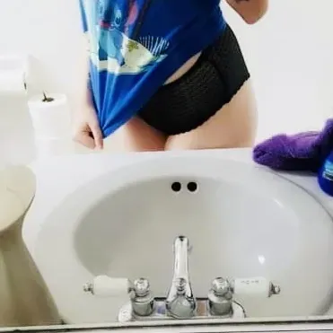 OnlyFans account  river69690 avatar 1
