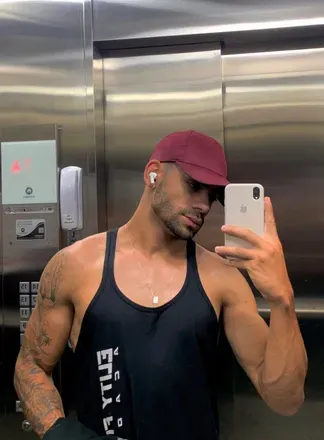 OnlyFans account  thi.agoduarte header 2