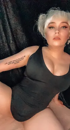 OnlyFans account  trinity_frost header 2