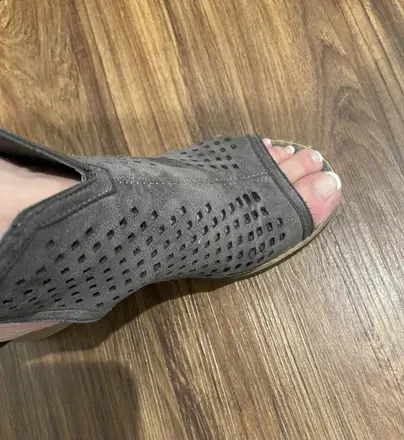 OnlyFans account  yourfeetchic avatar 1