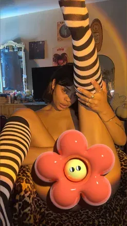 OnlyFans cuenta lovelylayxxx avatar 1