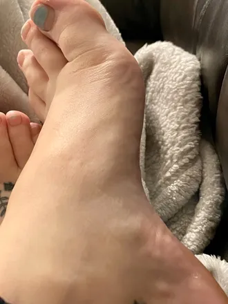 OnlyFans account  fetsiefeets header 2