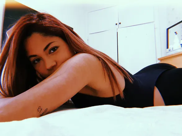 OnlyFans cuenta cleopat69 header 2
