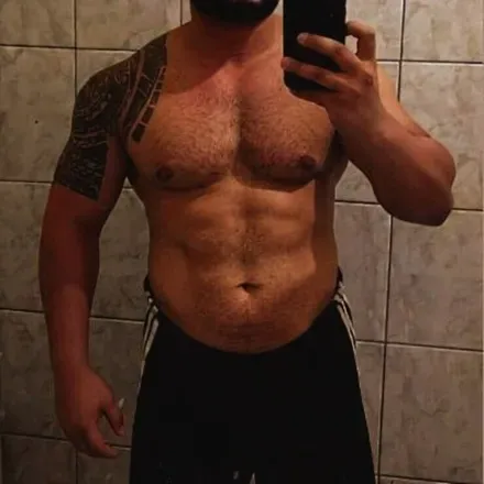 OnlyFans account  stronghorsexx avatar 1
