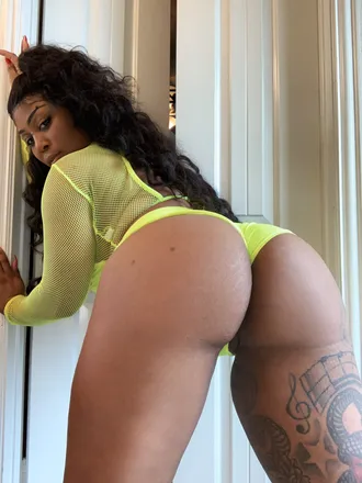 OnlyFans cuenta mzshanenaracks header 2