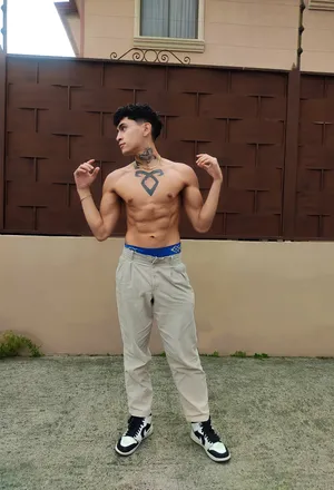 OnlyFans cuenta peachtemptatio header 2