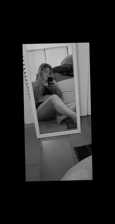 OnlyFans cuenta ivystrips header 2