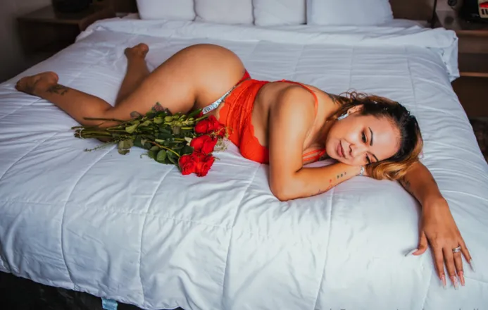 OnlyFans cuenta mariposa83 header 2