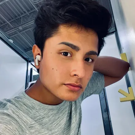 OnlyFans account  luisdk430 avatar 1