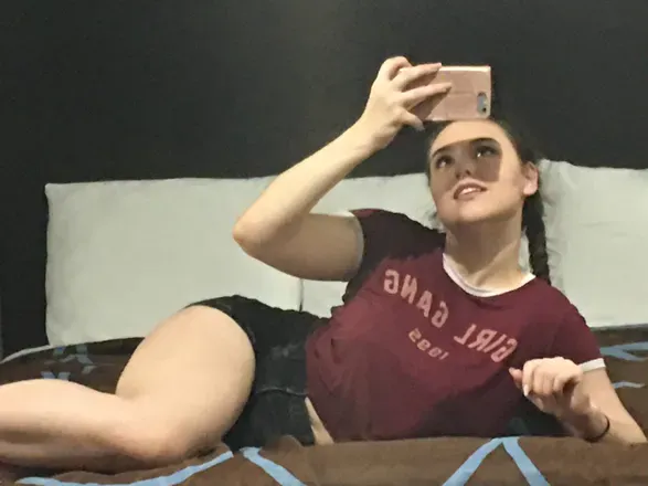 OnlyFans cuenta aka_rose_gold header 2